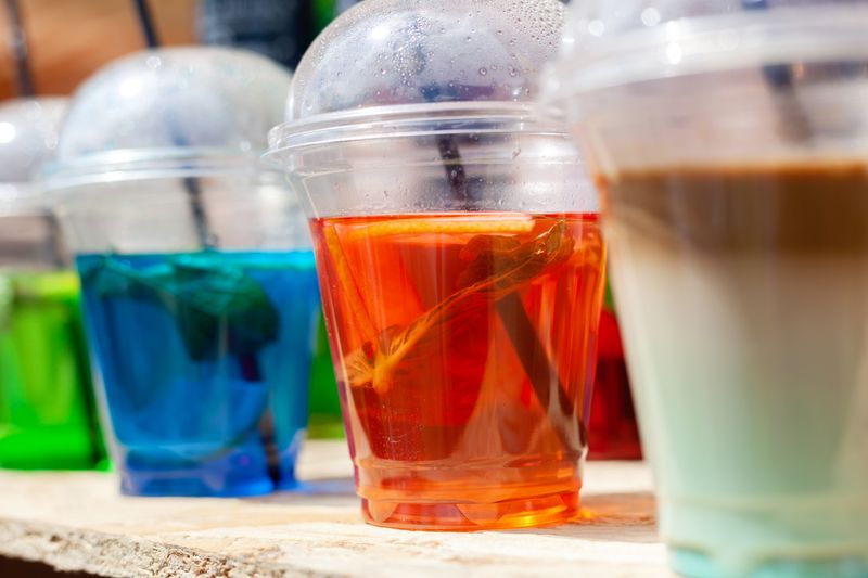 Wing Snob fountain drinks — large cold beverages